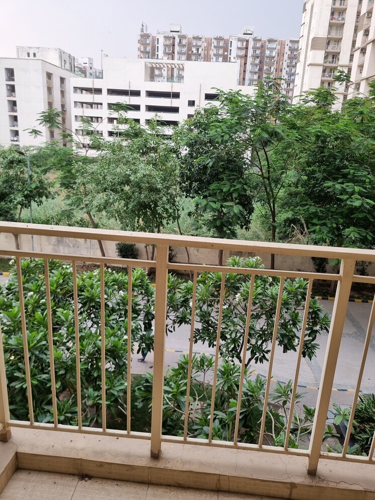 Balcony, emaar-gurgaon-greens 3 Bedroom 1650 Sq.Ft. Apartment In Sector 102 Gurgaon 8669782
