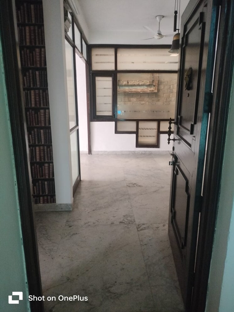 Balcony, lajpat nagar iii 3.5 Bedroom 3000 Sq.Ft. Builder Floor In Lajpat Nagar Iii Delhi 8669818