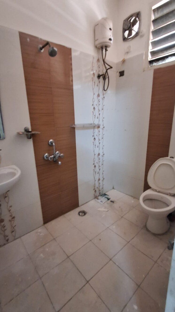 Bathroom, sm-homes-kondapur 3 Bedroom 3000 Sq.Ft. Independent House In Kondapur Hyderabad 8669857