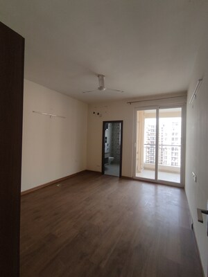 Room in 3 BHK Apartment at Aerocity – for Sale