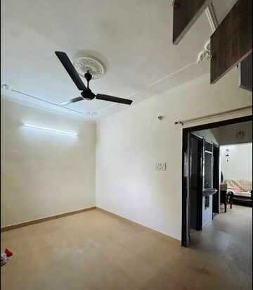 Room in 2 BHK Builder Floor at Sector 45 – for Rent