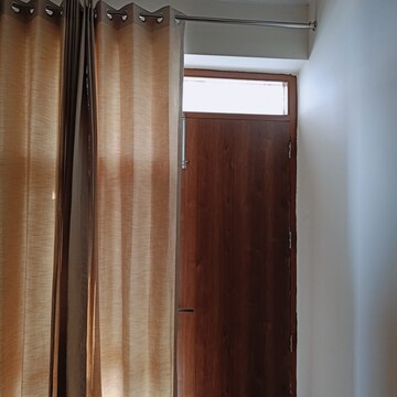 Furnished Amenities in 2 BHK Apartment at Parker White Lily, Sector 8 – for Rent