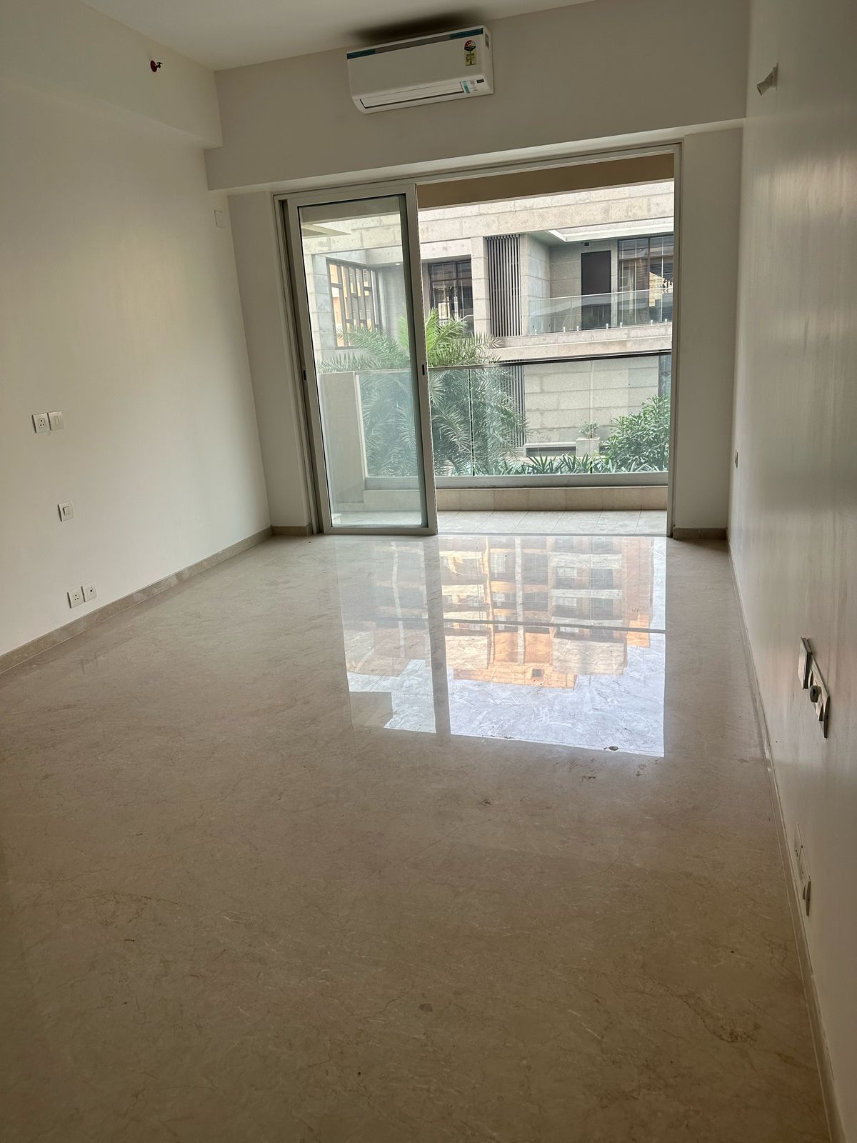 2 BHK + Pooja Room Apartment For Sale in Kalpataru Radiance