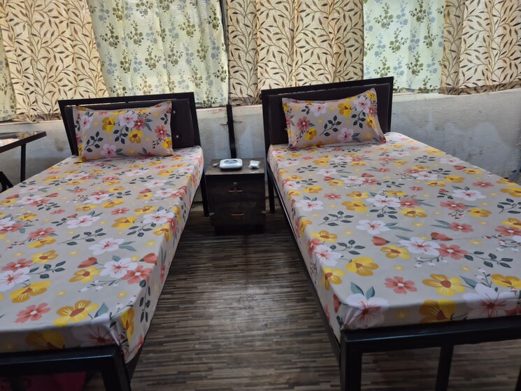 Room, nerul sector 20 Pg For Boys & Girls In Nerul Sector 20 8669975
