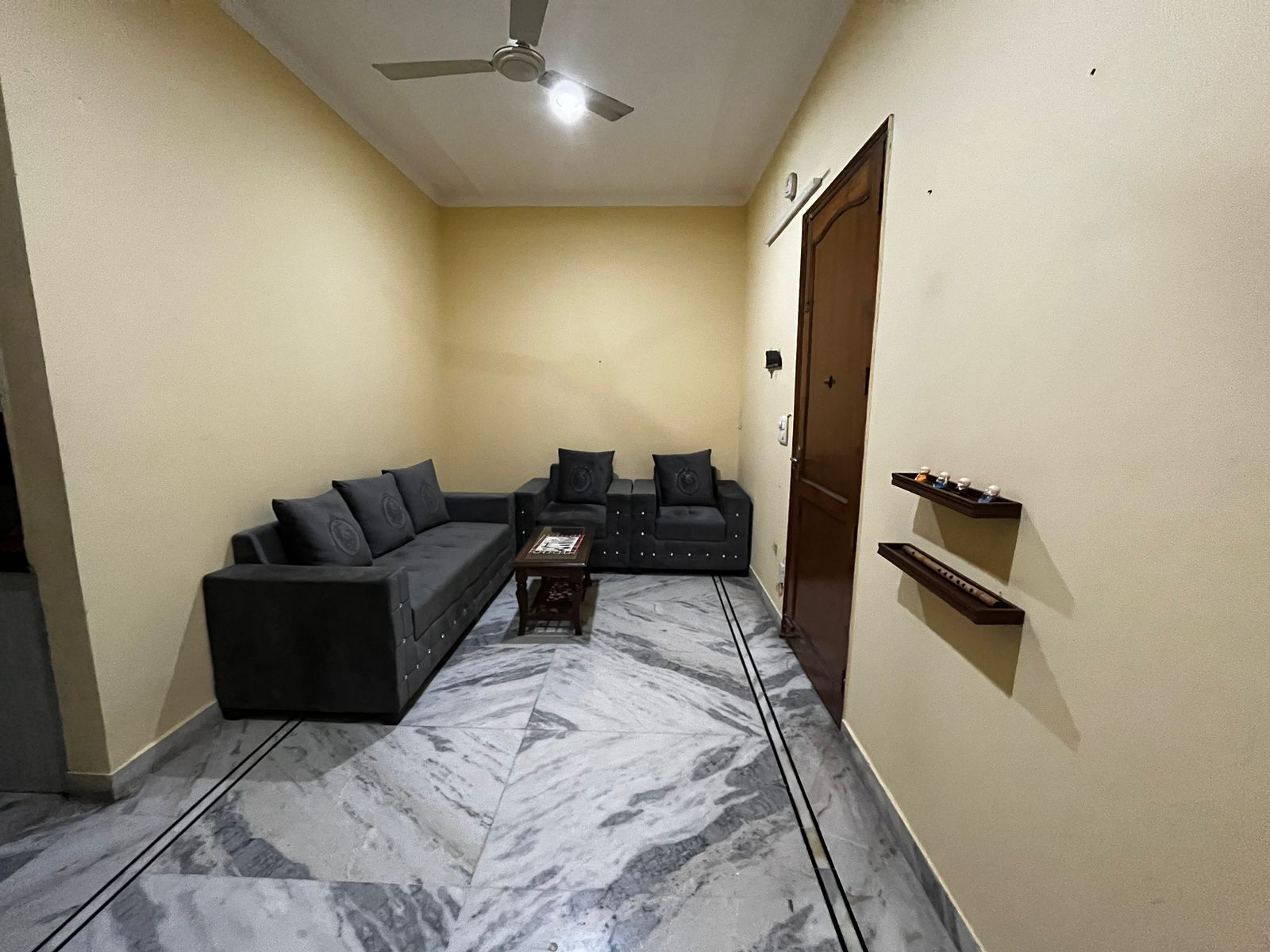 2 BHK Builder Floor For Rent in Sector 23