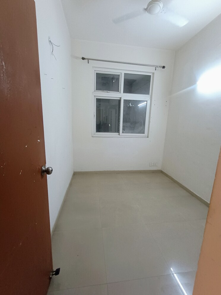 Room, mahagun-mywoods 2 Bedroom 935 Sq.Ft. Apartment In Sector 16c Greater Noida Greater Noida 8670005