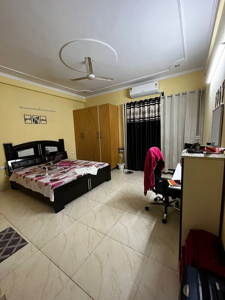 Bedroom, sector 23 2 Bedroom 1060 Sq.Ft. Builder Floor In Sector 23 Gurgaon 8670062