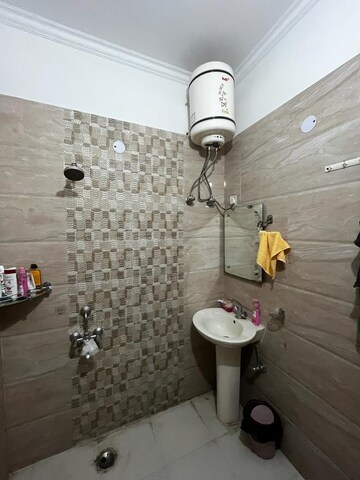 Bathroom in 2 BHK Builder Floor at Sector 23 – for Rent