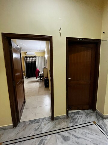 Room in 2 BHK Builder Floor at Sector 23 – for Rent