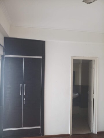 Furnished Amenities in 3 BHK Apartment at Maxblis White House, Sector 75 – for Rent