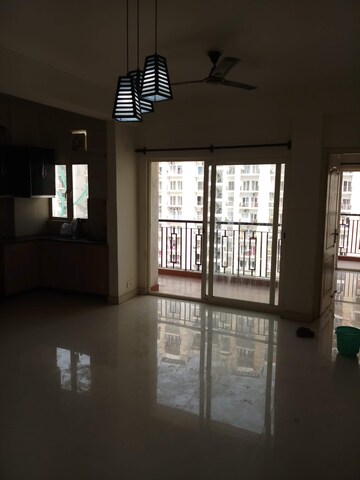 Room in 3 BHK Apartment at Maxblis White House, Sector 75 – for Rent