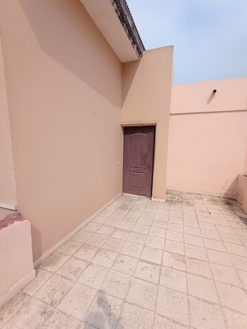 Room in 3 BHK Villa at Amrapali Leisure Valley, Tech Zone 4 Greater Noida – for Rent