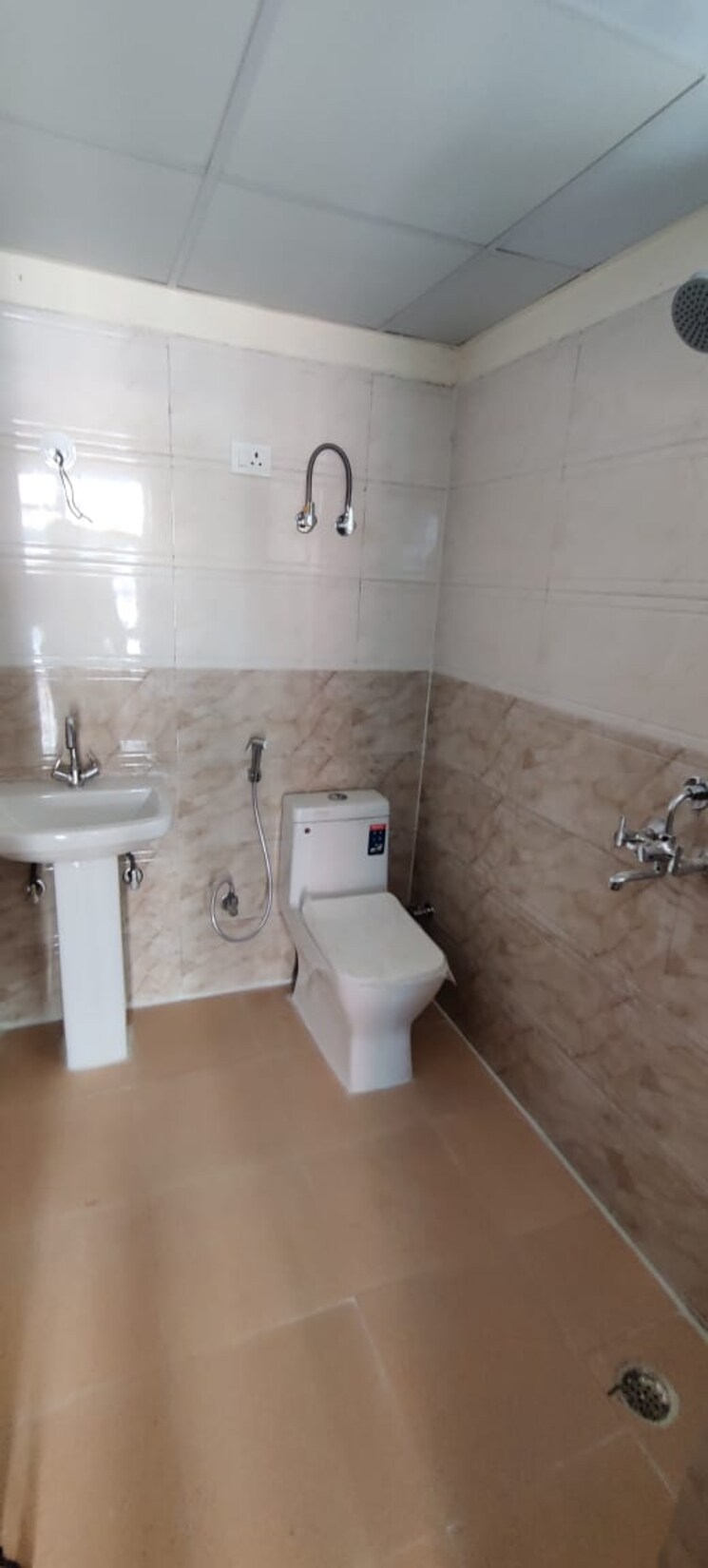 Bathroom, uninav-eden 3.5 Bedroom 2090 Sq.Ft. Apartment In Raj Nagar Extension Ghaziabad 8670090