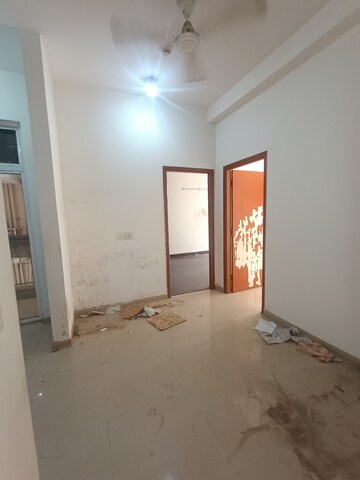 Furnished Amenities in 2 BHK Apartment at Mahagun Mywoods, Sector 16c Greater Noida – for Rent