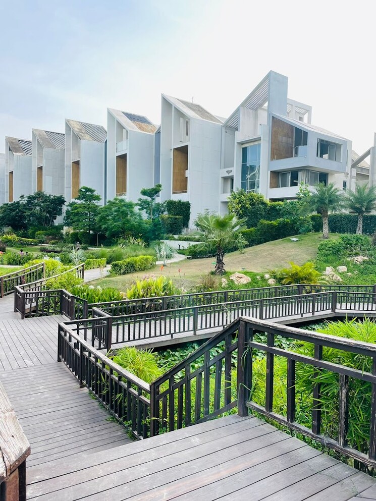 Balcony, gaurs-the-islands 3 Bedroom 3689 Sq.Ft. Apartment In Jaypee Greens Greater Noida 8670067