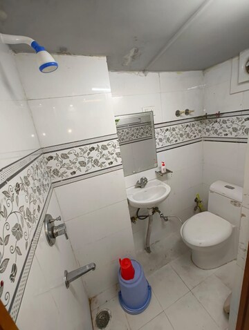 Bathroom in 2 BHK Independent House at Gomti Nagar – for Rent