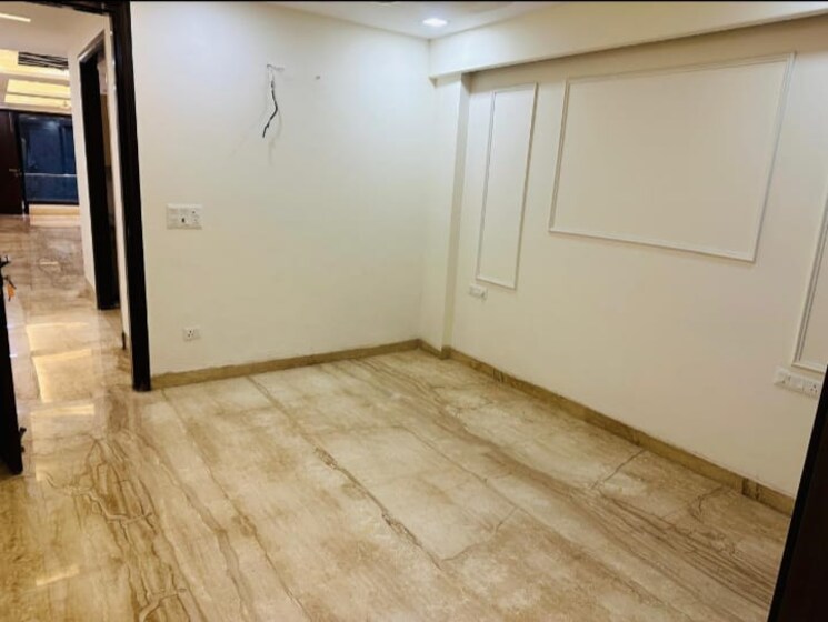 Room, south extension i 3 Bedroom 200 Sq.Yd. Apartment In South Extension I Delhi 8670142