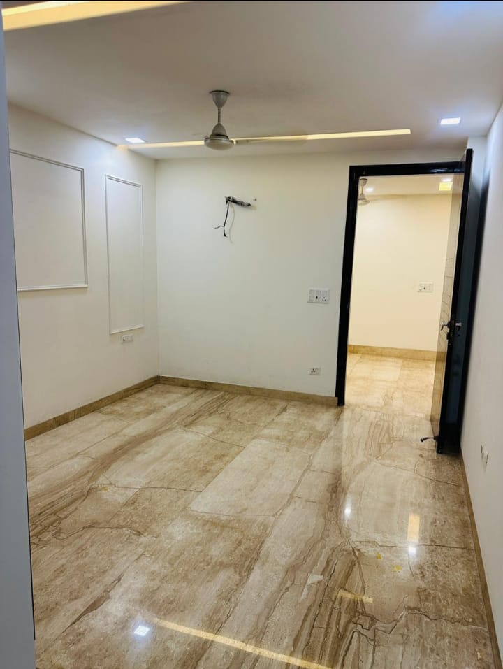 3 BHK + Pooja Room,Servant Room Apartment For Sale in South ExT-1