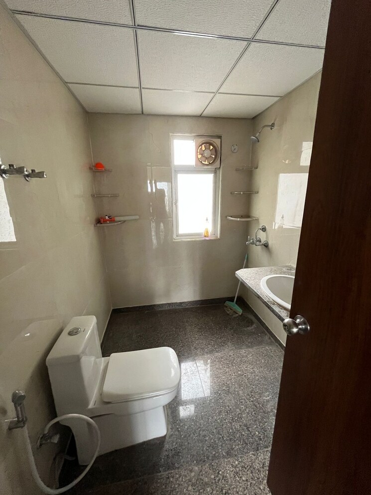 Bathroom, vvip-mangal 4 Bedroom 2560 Sq.Ft. Apartment In Raj Nagar Extension Ghaziabad 8670167
