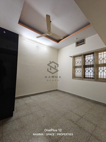 Room in 2 BHK Builder Floor at Hsr Layout – for Rent