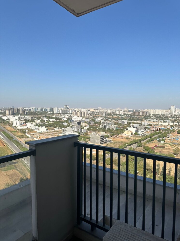 Balcony, suncity-avenue-76 2 Bedroom 735 Sq.Ft. Apartment In Sector 76 Gurgaon 8670182