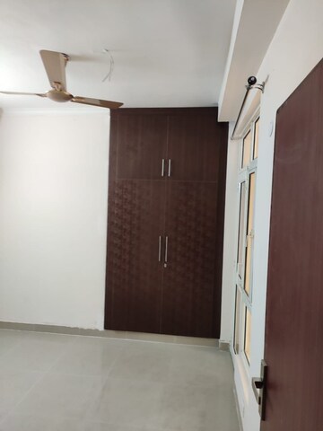 Room in 2 BHK Apartment at Supertech Ecovillage I, Sector 1 Greater Noida – for Rent