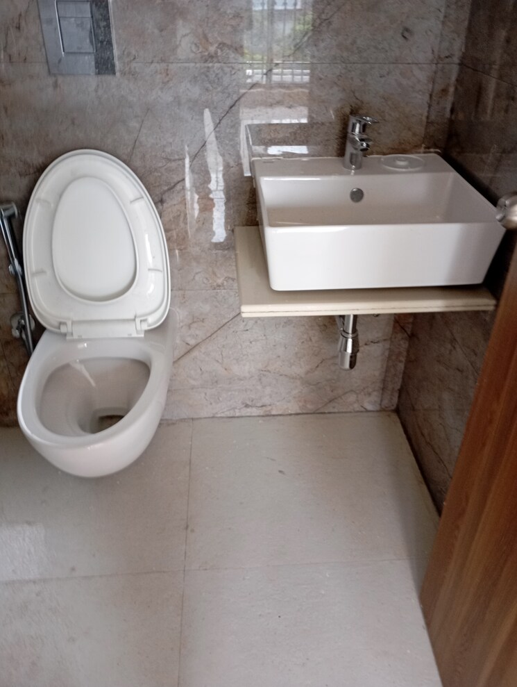 Bathroom, crystal-paradise-residences 2 Bedroom 597 Sq.Ft. Apartment In Andheri East Mumbai 8670216