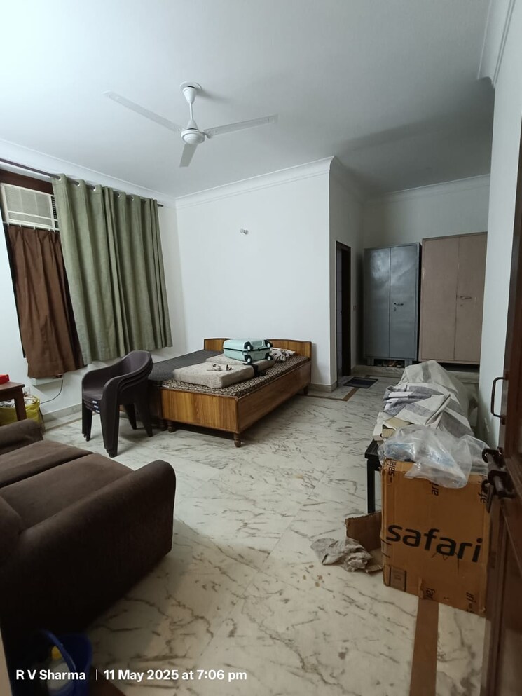 Master Bedroom, sector 23 2 Bedroom 180 Sq.Yd. Builder Floor In Sector 23 Gurgaon 8670243