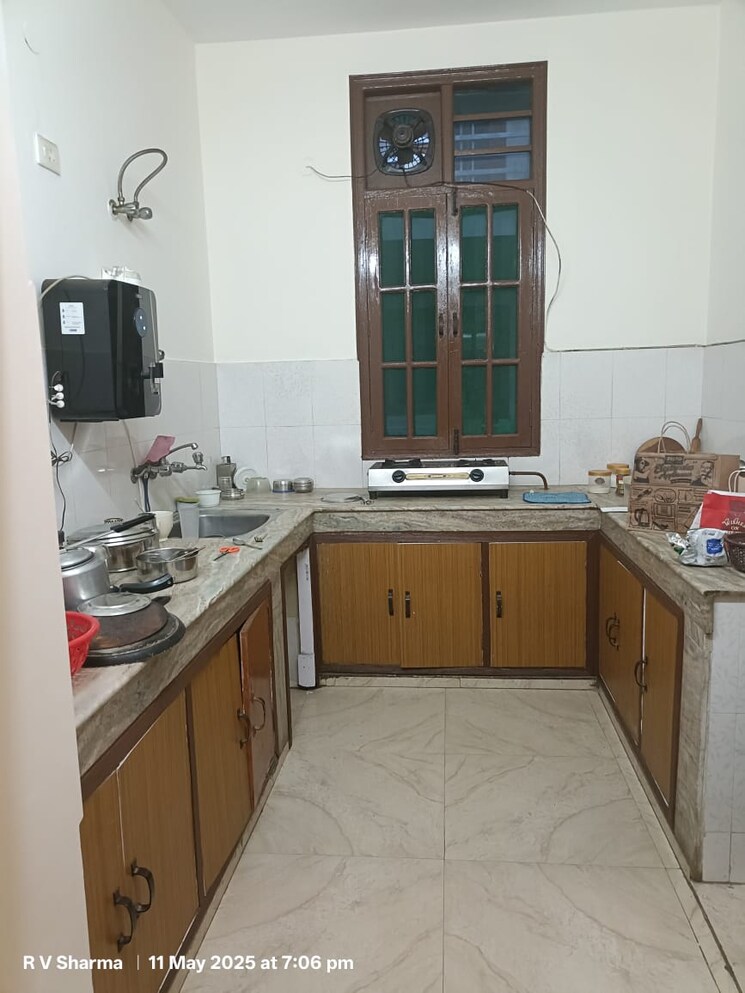Kitchen, sector 23 2 Bedroom 180 Sq.Yd. Builder Floor In Sector 23 Gurgaon 8670243