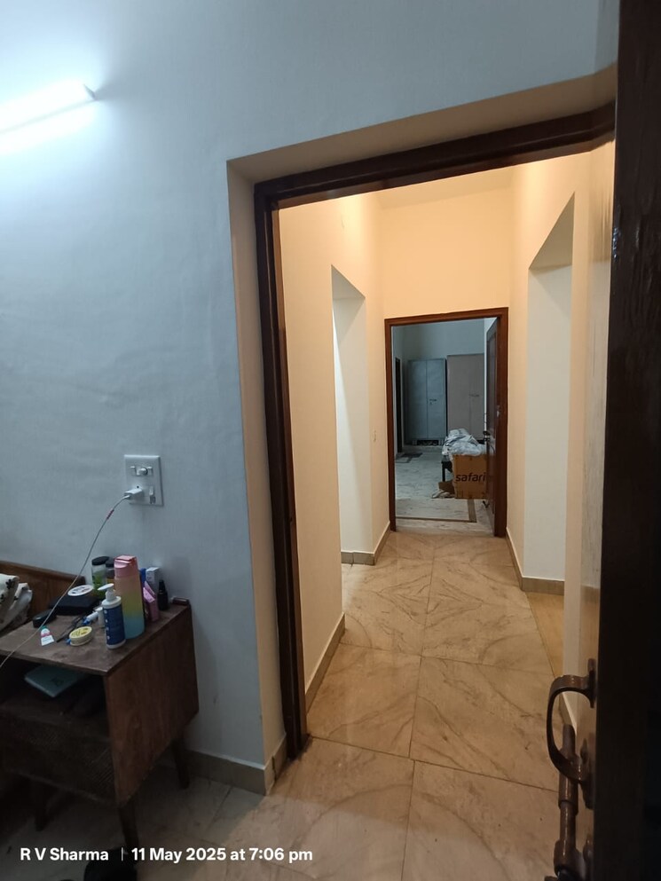 Room, sector 23 2 Bedroom 180 Sq.Yd. Builder Floor In Sector 23 Gurgaon 8670243