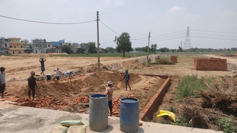 undefined, najafgarh  900 Sq.Yd. Plot In Najafgarh Delhi 8670227