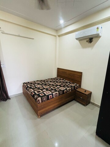 Bedroom in 1 RK Builder Floor at SS 100, Sector 49 – for Rent
