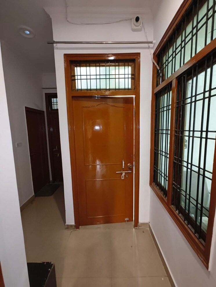 Room, gomti nagar 2 Bedroom 800 Sq.Ft. Independent House In Gomti Nagar Lucknow 8670268