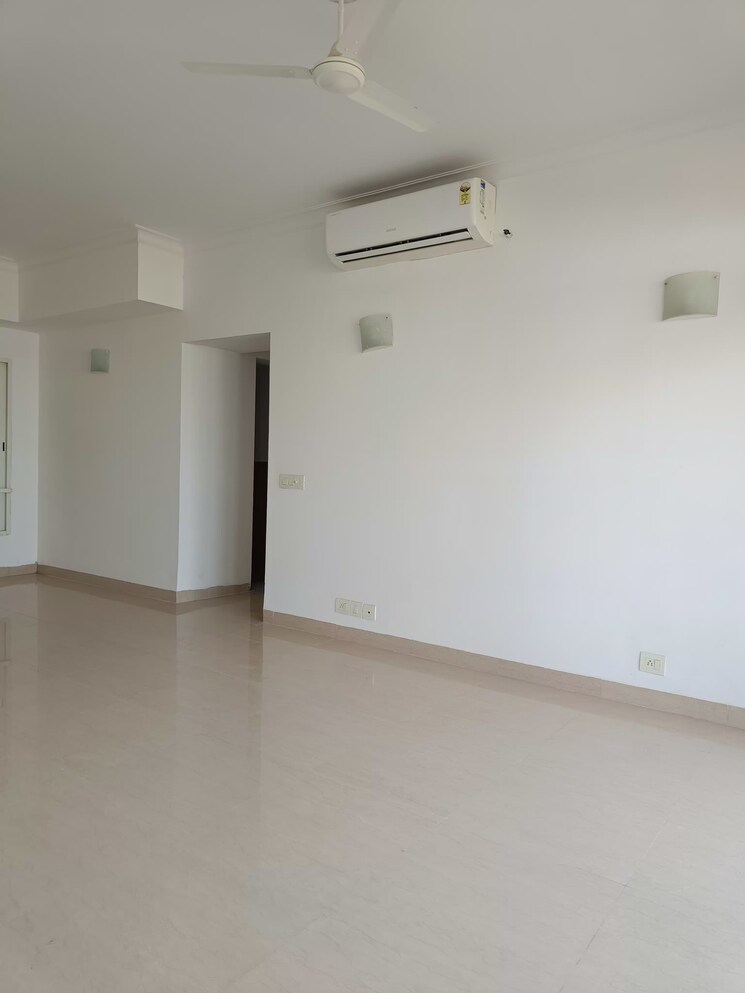 Room, jaypee-pavilion-heights-iii 3 Bedroom 1956 Sq.Ft. Apartment In Sector 128 Noida 8670274