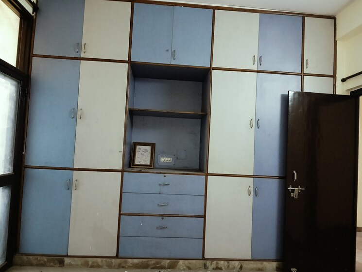 Bathroom, landcraft-golflinks-plaza 3 Bedroom 120 Sq.Yd. Builder Floor In Pandav Nagar Ghaziabad 8670287