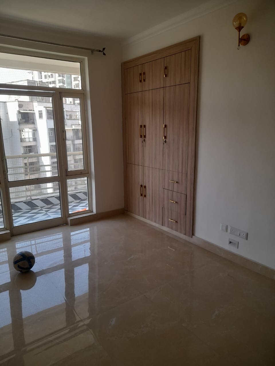 2 BHK Apartment For Rent in Prateek Grand City