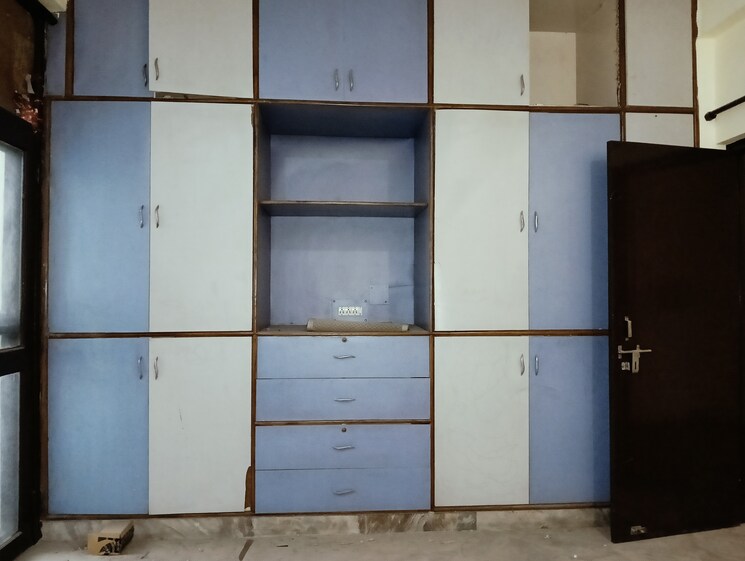 undefined, landcraft-golflinks-plaza 3 Bedroom 120 Sq.Yd. Builder Floor In Pandav Nagar Ghaziabad 8670308