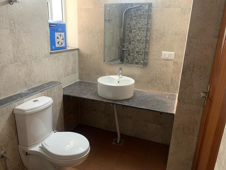 Bathroom, international airport road 3 Bedroom 1350 Sq.Ft. Apartment In International Airport Road Zirakpur 8670337