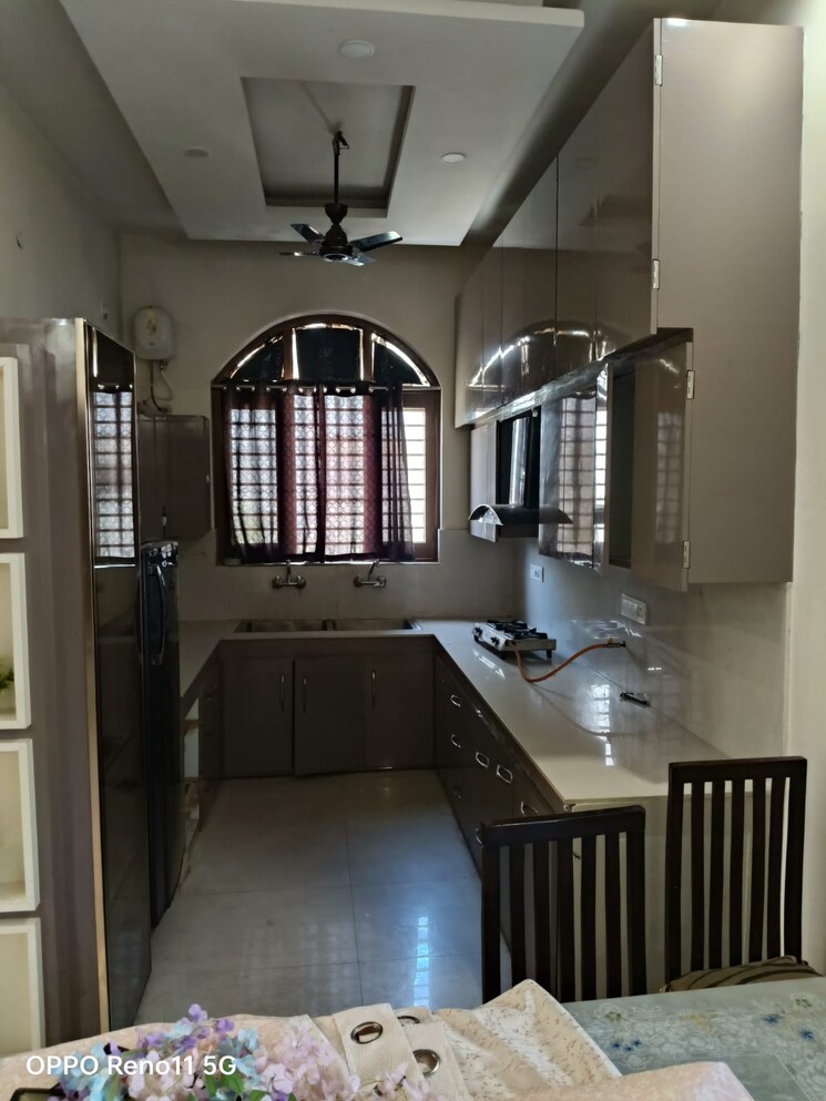 Kitchen, pir machalla 3 Bedroom 150 Sq.Yd. Apartment In Pir Machalla Zirakpur 8670415