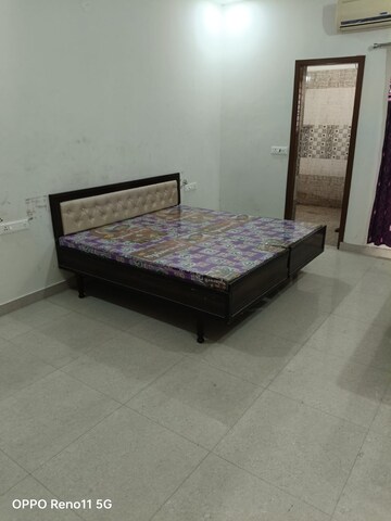 Bedroom in 3 BHK Apartment at Pir Machalla – for Rent