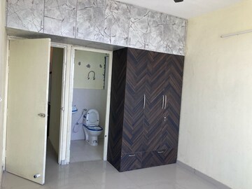 Furnished Amenities in 2 BHK Apartment at Pyramid Heights, Sector 85 – for Rent