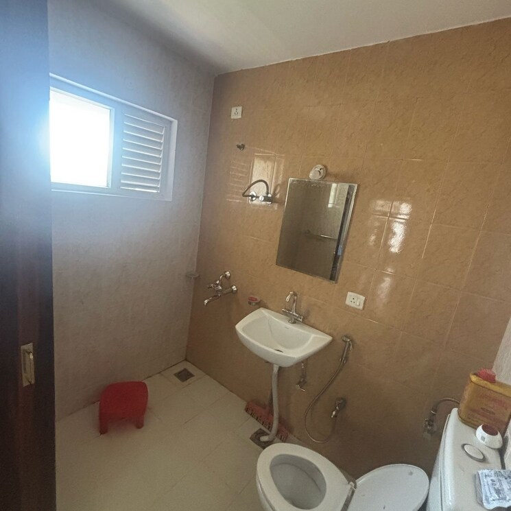 Bathroom, upavp-ganga-yamuna-and-hindon-enclave 2 Bedroom 1100 Sq.Ft. Apartment In Siddharth Vihar Ghaziabad 8670385