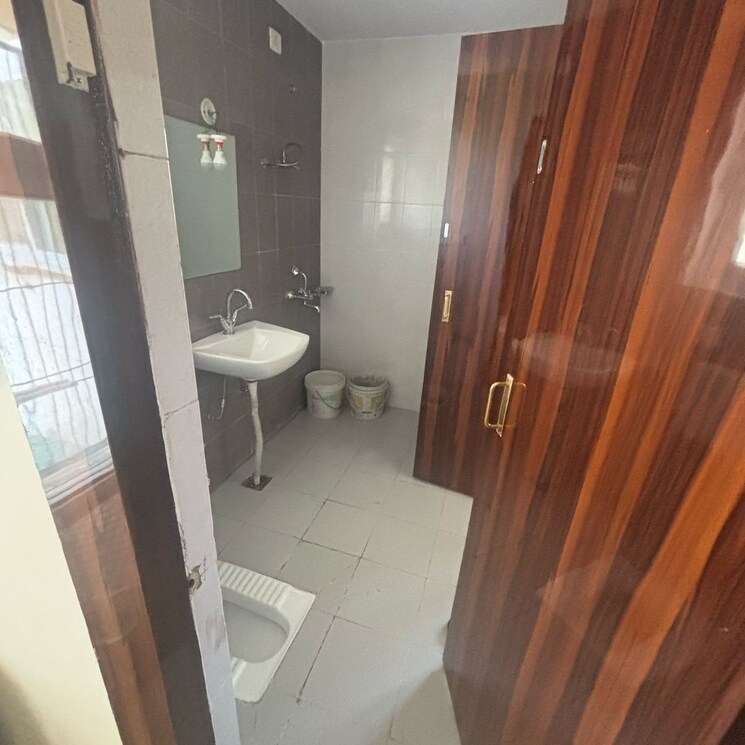 Bathroom, upavp-ganga-yamuna-and-hindon-enclave 2 Bedroom 1100 Sq.Ft. Apartment In Siddharth Vihar Ghaziabad 8670385