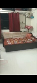 1 Rk  + Extra Room 250 Sq.Ft. Apartment in Dadar Chsl