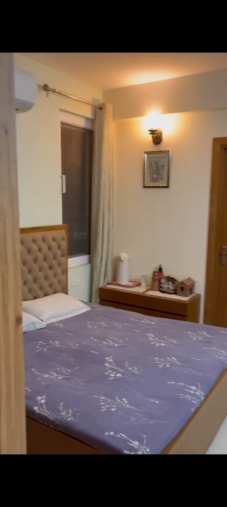 Living Room, tulip-violet 3.5 Bedroom 1950 Sq.Ft. Apartment In Sector 69 Gurgaon 8670491