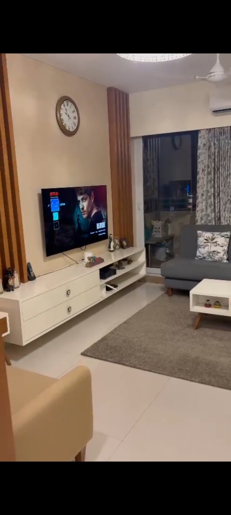 Kitchen, tulip-violet 3.5 Bedroom 1950 Sq.Ft. Apartment In Sector 69 Gurgaon 8670491