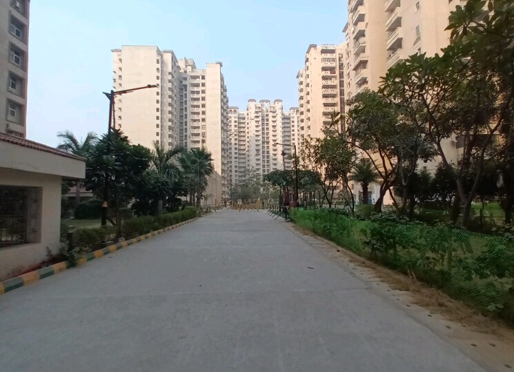 Exterior View, amrapali-silicon-city 3 Bedroom 1835 Sq.Ft. Apartment In Sector 76 Noida 8670444