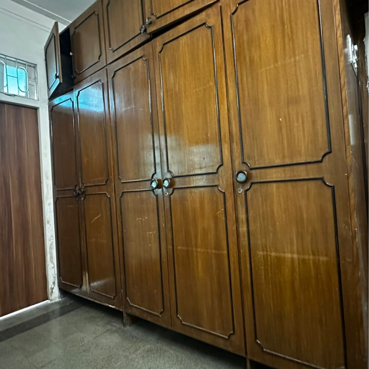 1 BHK + Study Room Apartment For Rent in Soin Circle