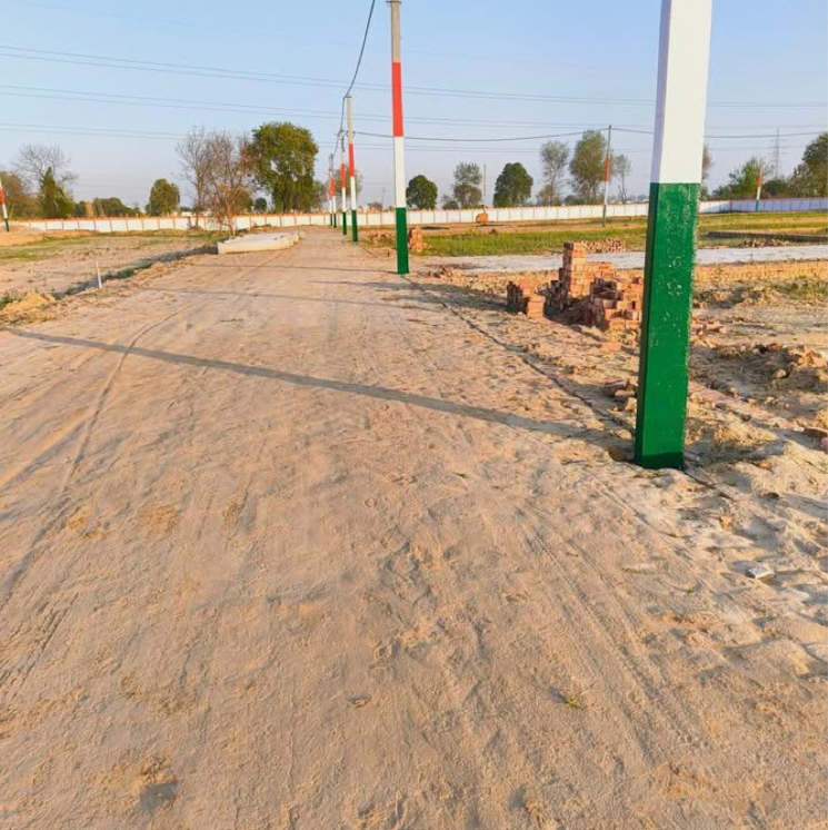 Garden, rohta road  100 Sq.Yd. Plot In Rohta Road Meerut 8670488