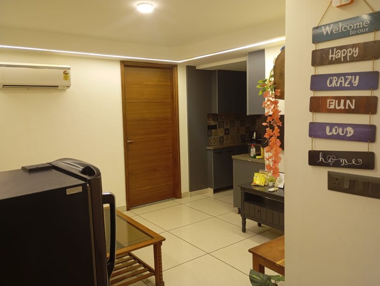 undefined, sector 52 3 Bedroom 300 Sq.Yd. Builder Floor In Sector 52 Gurgaon 8670528